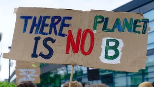 九游游戏中心-高校运动营养知识普及活动开展广泛，运用运动营养学的知识谈谈大学生如何营养膳食