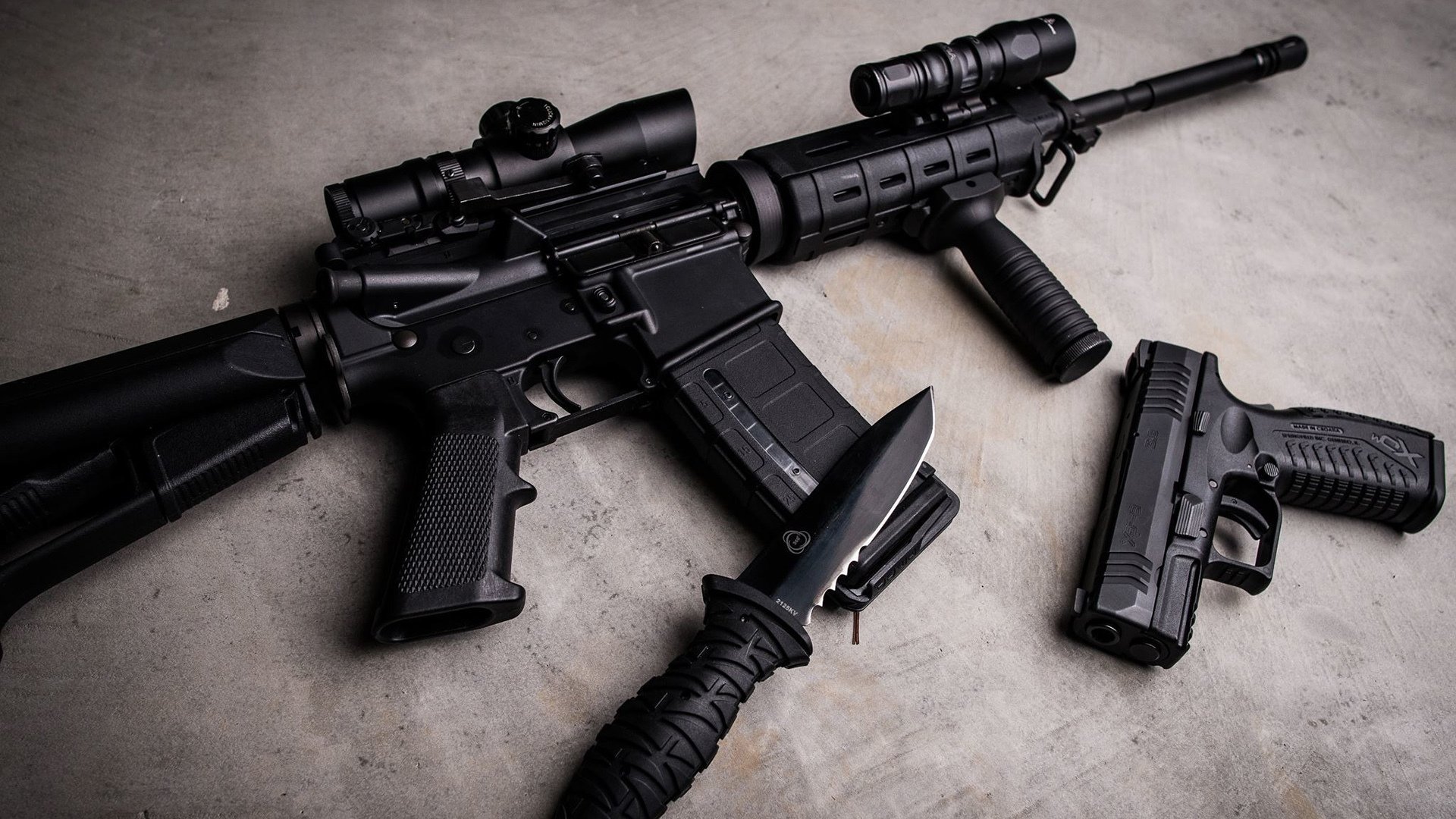 皇马在西班牙超级杯决赛中4-1战胜巴萨，夺得冠军，皇马vs西班牙人视频直播