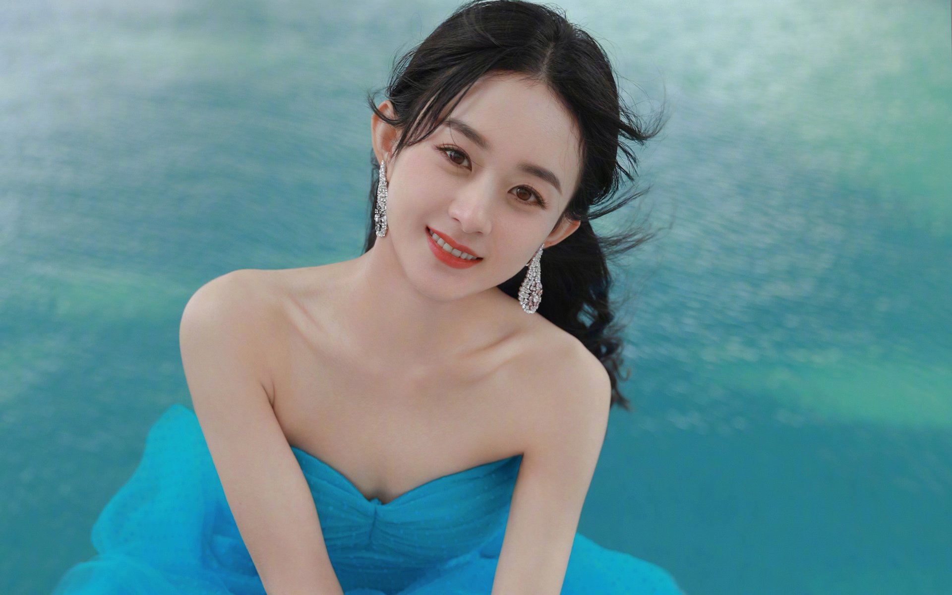 荷兰逆转北爱尔兰_ 实现欧预赛出线,欧洲杯荷兰vs北马